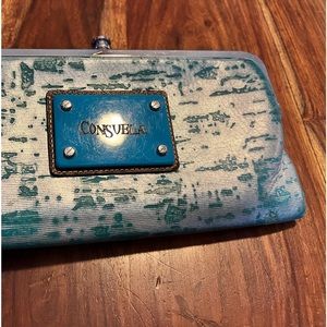 Consuela Wallet